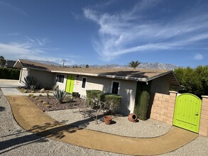 2005 N Viminal Rd in Palm Springs, CA - Building Photo - Building Photo