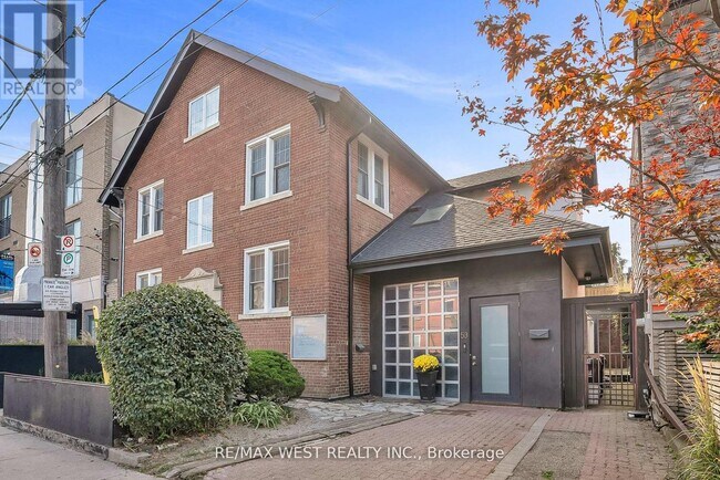 property at 53 Argyle St