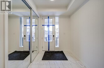 118 Azure Dr in Markham, ON - Building Photo - Building Photo