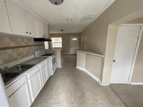 3138 W 15th St in Jacksonville, FL - Building Photo - Building Photo