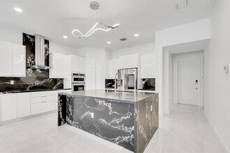 14932 SW 175th St, Unit 14932 in Miami, FL - Building Photo - Building Photo