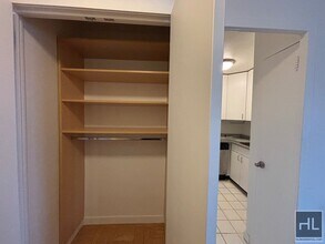 Fourth Avenue, Unit 17P in New York, NY - Building Photo - Building Photo