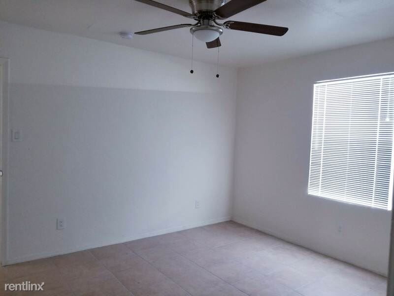805 E Turney Ave-Unit -Apt 4 in Phoenix, AZ - Building Photo