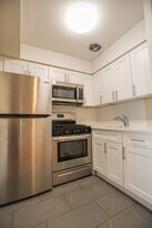 561 W Cornelia Ave, Unit #575 in Chicago, IL - Building Photo