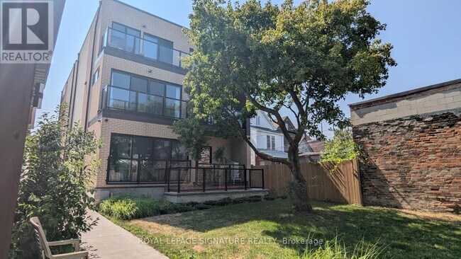 property at 1103-1103 Dufferin St