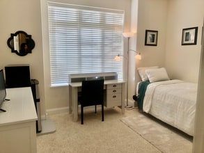 6 Notting Hill Ln in Iowa City, IA - Foto de edificio - Building Photo