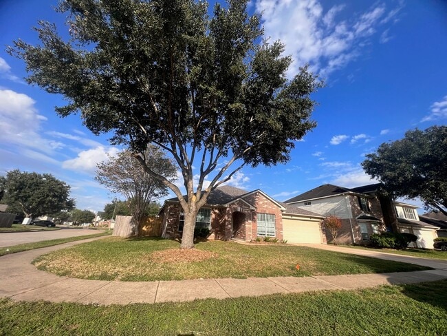 1434 W April Rain Ct in Missouri City, TX - Building Photo - Building Photo