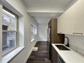 1553 W Hollywood Ave in Chicago, IL - Building Photo - Building Photo