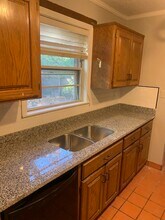 7635 High Dr in Prairie Village, KS - Building Photo - Building Photo