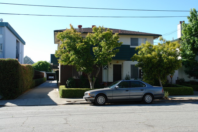 242 Grand Blvd in San Mateo, CA - Building Photo - Building Photo