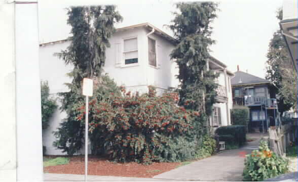 520 Riley St in Santa Rosa, CA - Building Photo