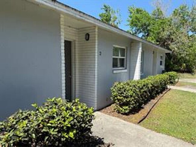 712 Parkwood St in Groveland, FL - Building Photo - Building Photo