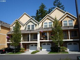 1916 NE 49th Way in Hillsboro, OR - Building Photo