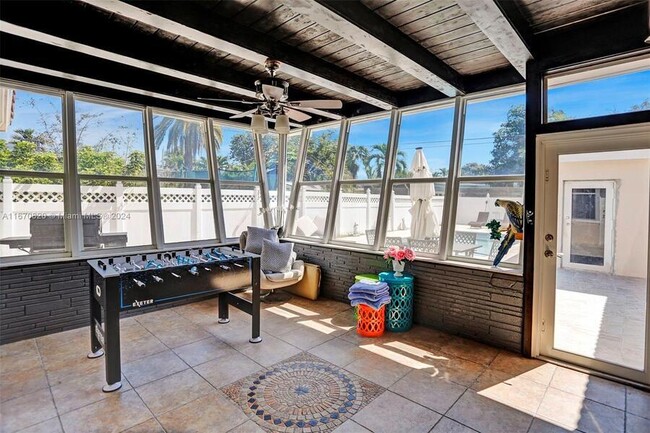 1430 Washington St in Hollywood, FL - Foto de edificio - Building Photo