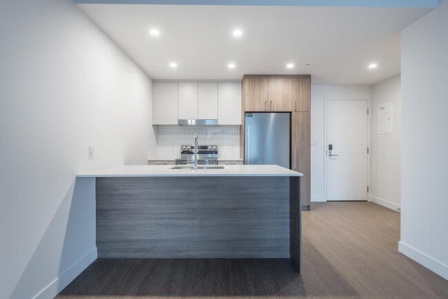 property at 220 Bd Harwood