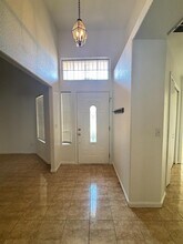 5526 W Acacia Ave in Fresno, CA - Building Photo - Building Photo