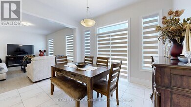 30 Duxbury Rd in Brampton, ON - Building Photo - Building Photo