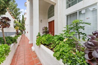 1338 Yale St, Unit A in Santa Monica, CA - Foto de edificio - Building Photo