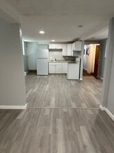 592 Beach St, Unit 7 in Revere, MA - Building Photo - Building Photo