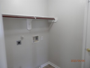 1402 Cypress Cove St in La Porte, TX - Building Photo - Building Photo