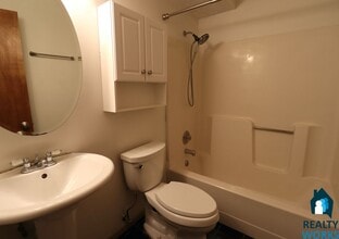 230 Parkside Ln in Lincoln, NE - Building Photo - Building Photo