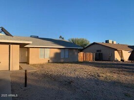 9761 N 68th Ln in Peoria, AZ - Building Photo