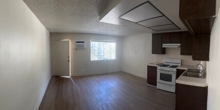 200 S Carondelet St, Unit Apt 2 in Los Angeles, CA - Building Photo - Building Photo