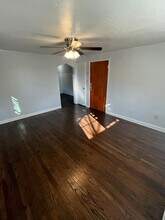 4330 Oakwood Ave-Unit -6 in Cincinnati, OH - Building Photo - Building Photo
