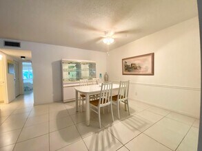 1182 S Drive Cir in Delray Beach, FL - Building Photo - Building Photo