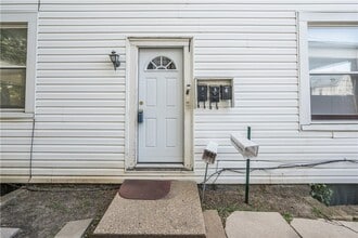 360 Duncan Ave, Unit 3 in Washington, PA - Building Photo - Building Photo