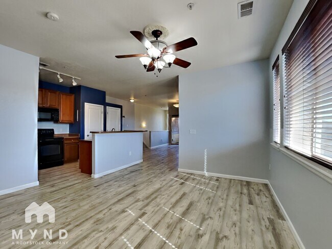 803 E 98th Ave in Thornton, CO - Foto de edificio - Building Photo