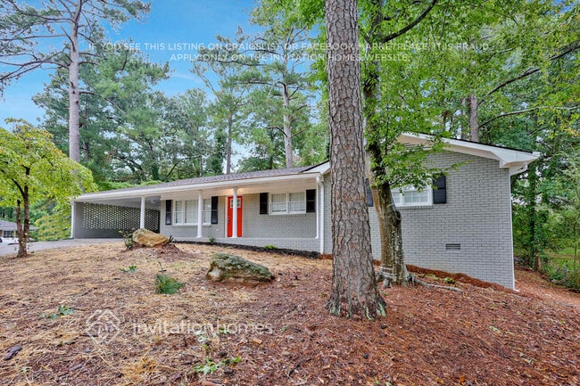 6255 David Ln SW in Mableton, GA - Foto de edificio - Building Photo