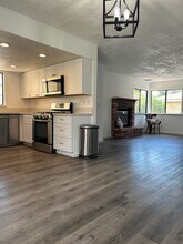 1127 N Mono Ct in Ridgecrest, CA - Building Photo - Building Photo