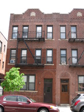 4747 46th St in Woodside, NY - Building Photo - Building Photo