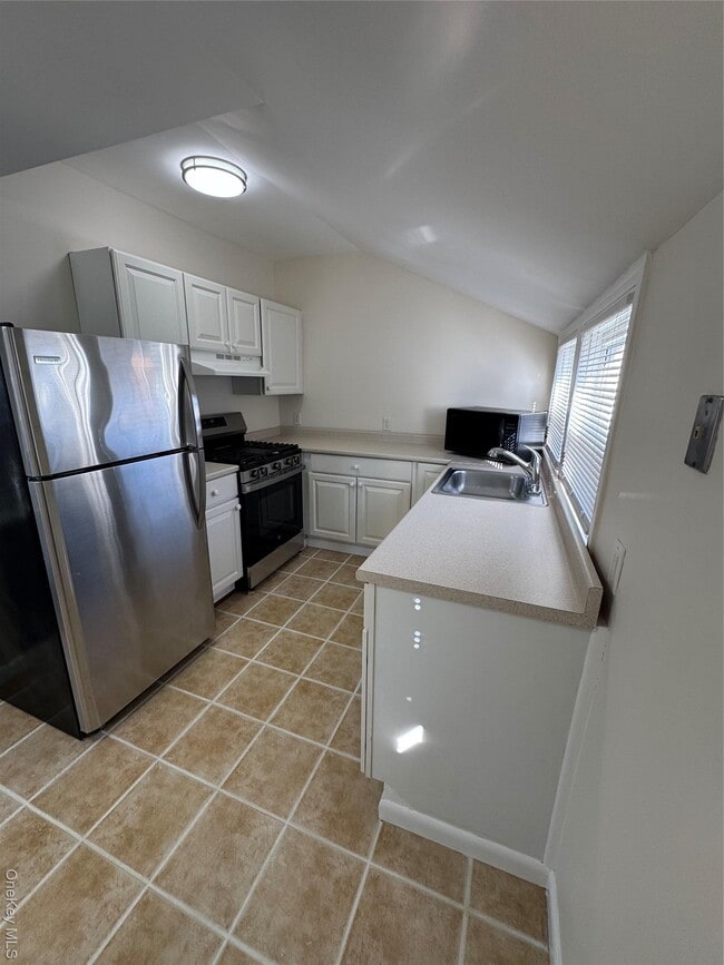 103 Pacific Blvd in Long Beach, NY - Building Photo - Building Photo