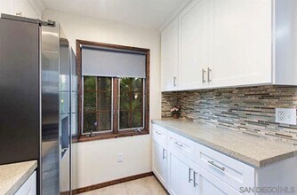 8682 Villa La Jolla Dr in San Diego, CA - Building Photo - Building Photo