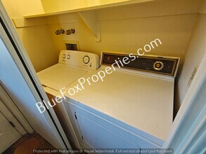 2740 N Malibu Dr in Tucson, AZ - Building Photo - Building Photo