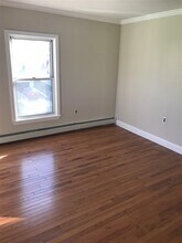 25 4th St, Unit 2 in Medford, MA - Building Photo - Building Photo