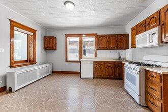 5306 W Roscoe St in Chicago, IL - Building Photo - Building Photo