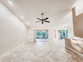 2986 Windridge Oaks Dr in Palm Harbor, FL - Building Photo - Building Photo