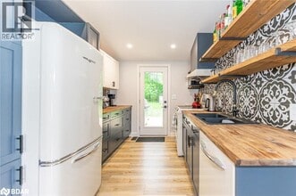 3566 Bayou Rd in Orillia, ON - Building Photo - Building Photo