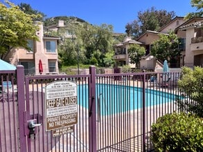 18674 Caminito Cantilena, Unit 241 in San Diego, CA - Foto de edificio - Building Photo