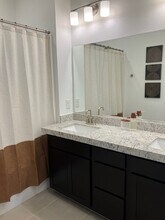 231 Krameria Ave in Henderson, NV - Building Photo - Building Photo