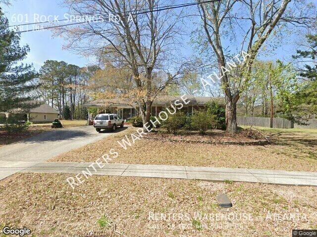 601 Rock Springs Rd in Grayson, GA - Foto de edificio