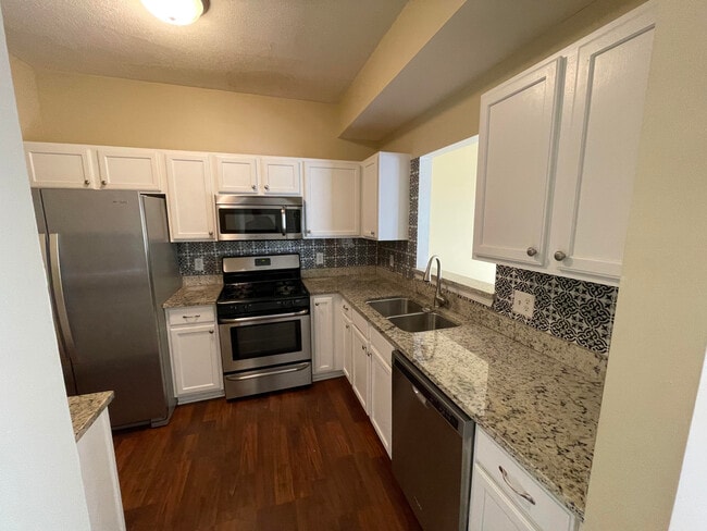 1750 W Chrysler Dr in Belvidere, IL - Building Photo - Building Photo