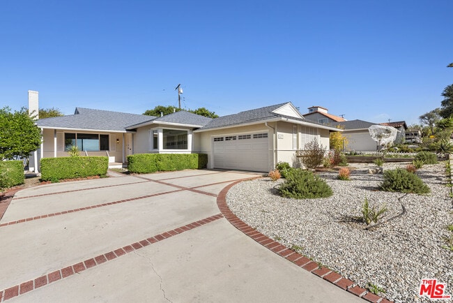 property at 5437 Manitowac Dr