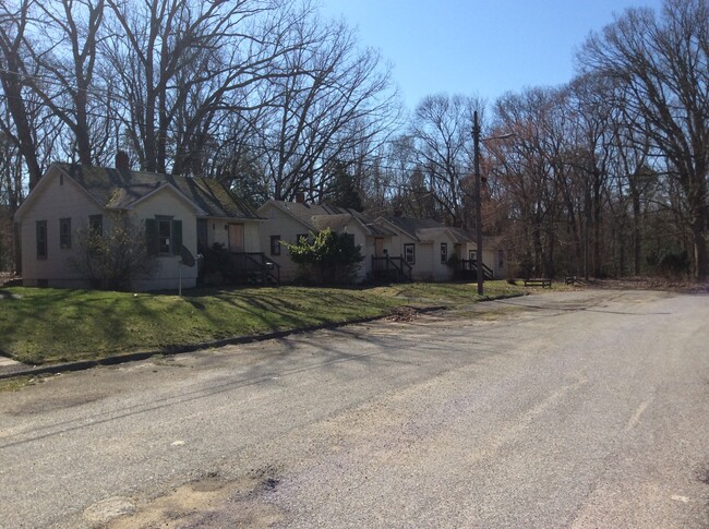 2434 S White Horse Pike in Lindenwold, NJ - Building Photo - Building Photo