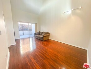 156 S Oak Knoll Ave-Unit -307 in Pasadena, CA - Building Photo - Building Photo