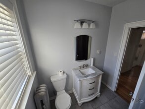 7846 S Cregier Ave, Unit 3 in Chicago, IL - Building Photo - Building Photo
