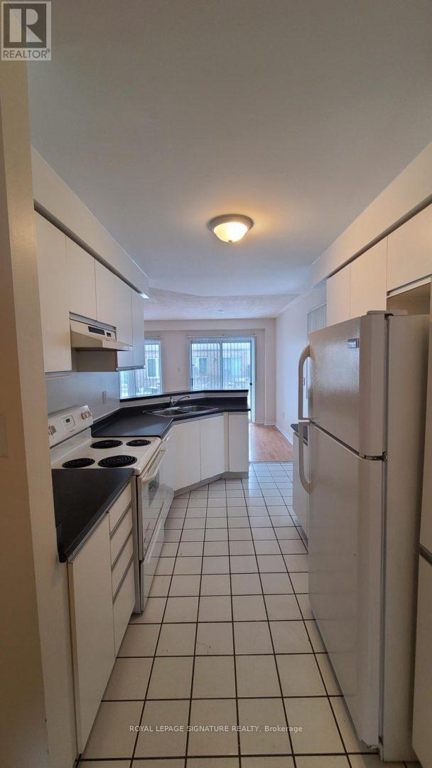 5 Fairglen Ave in Brampton, ON - Building Photo - Building Photo